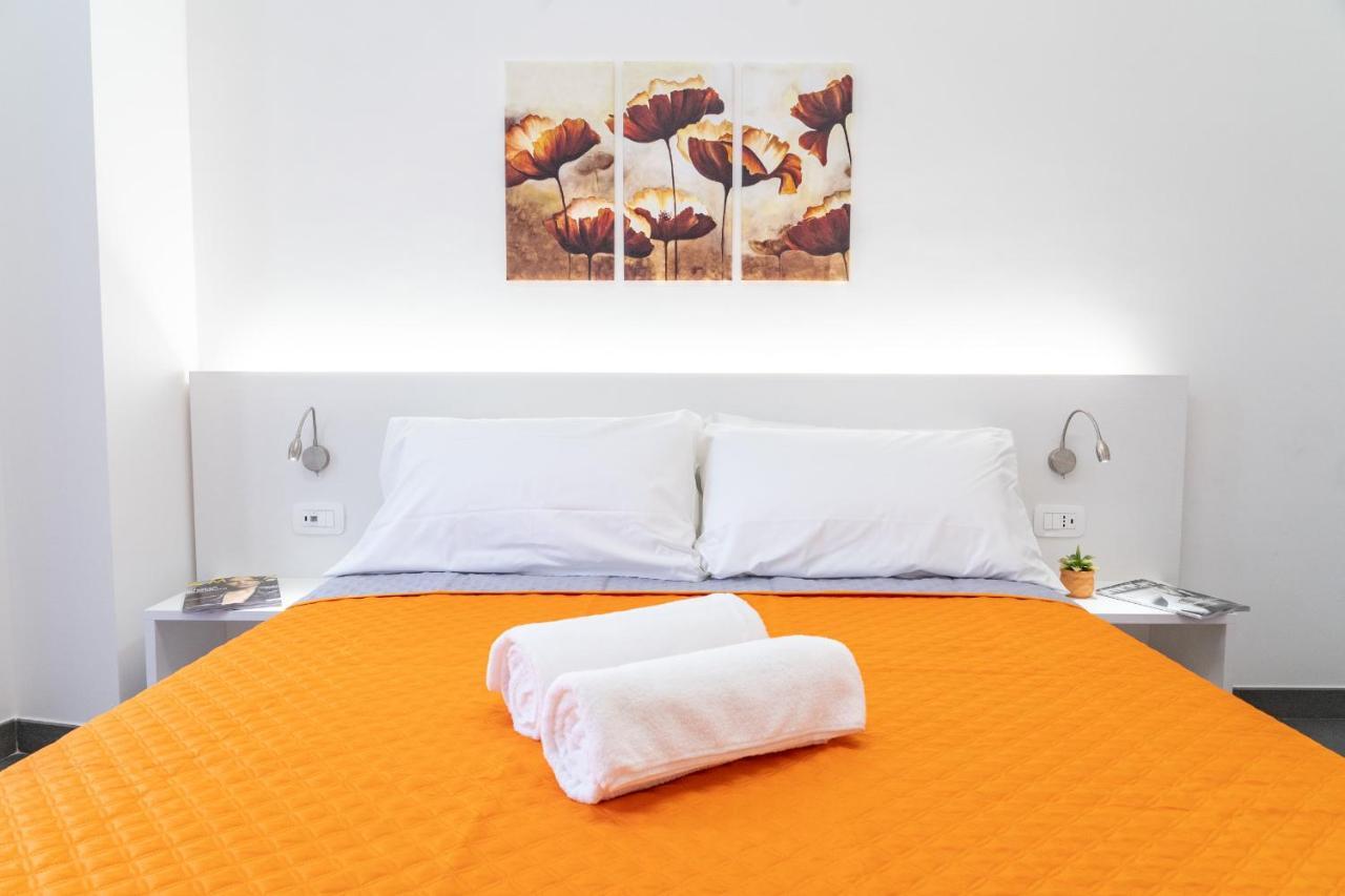 Colours Apartments & Rooms Sanremo Bagian luar foto