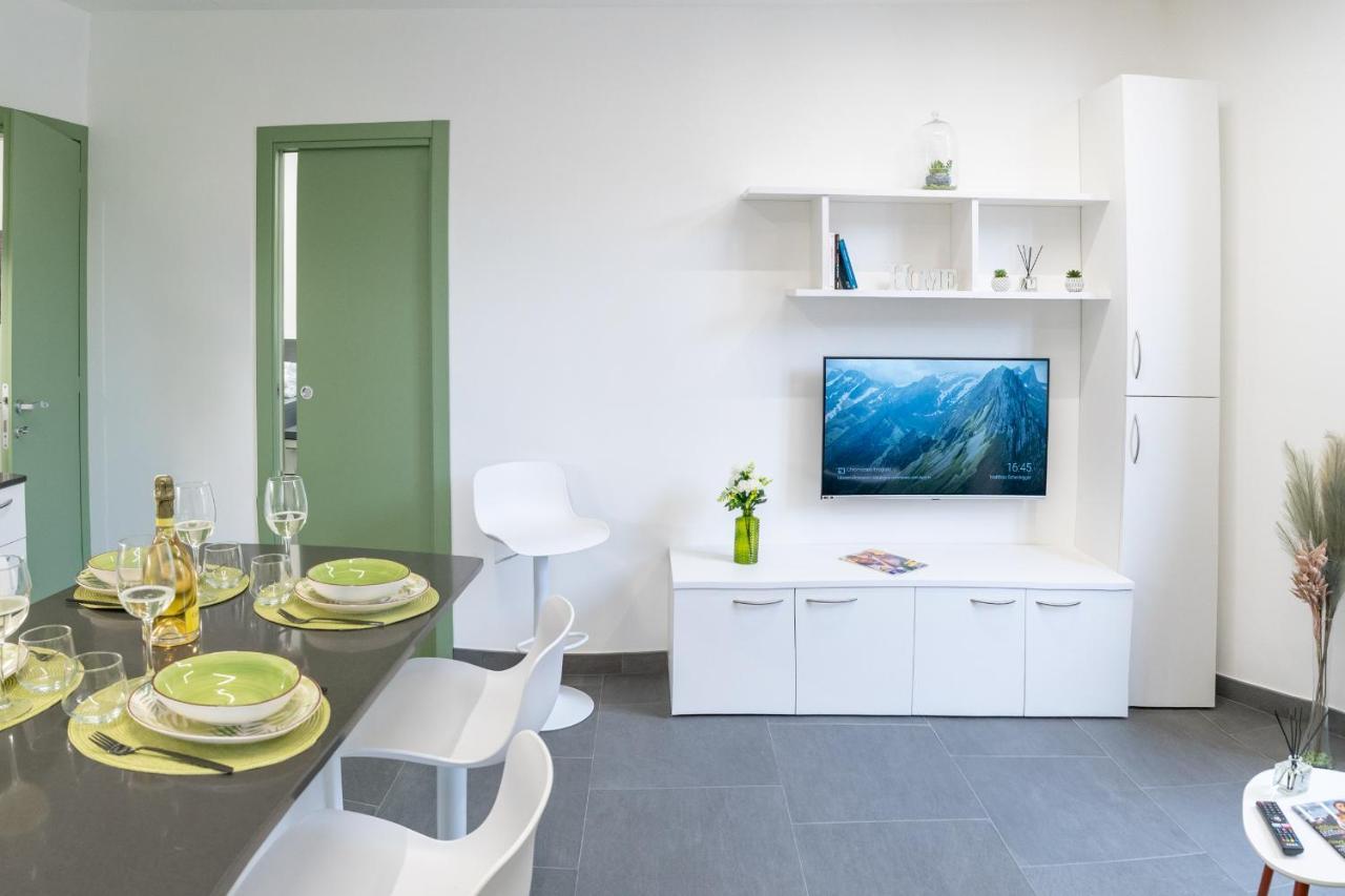 Colours Apartments & Rooms Sanremo Bagian luar foto