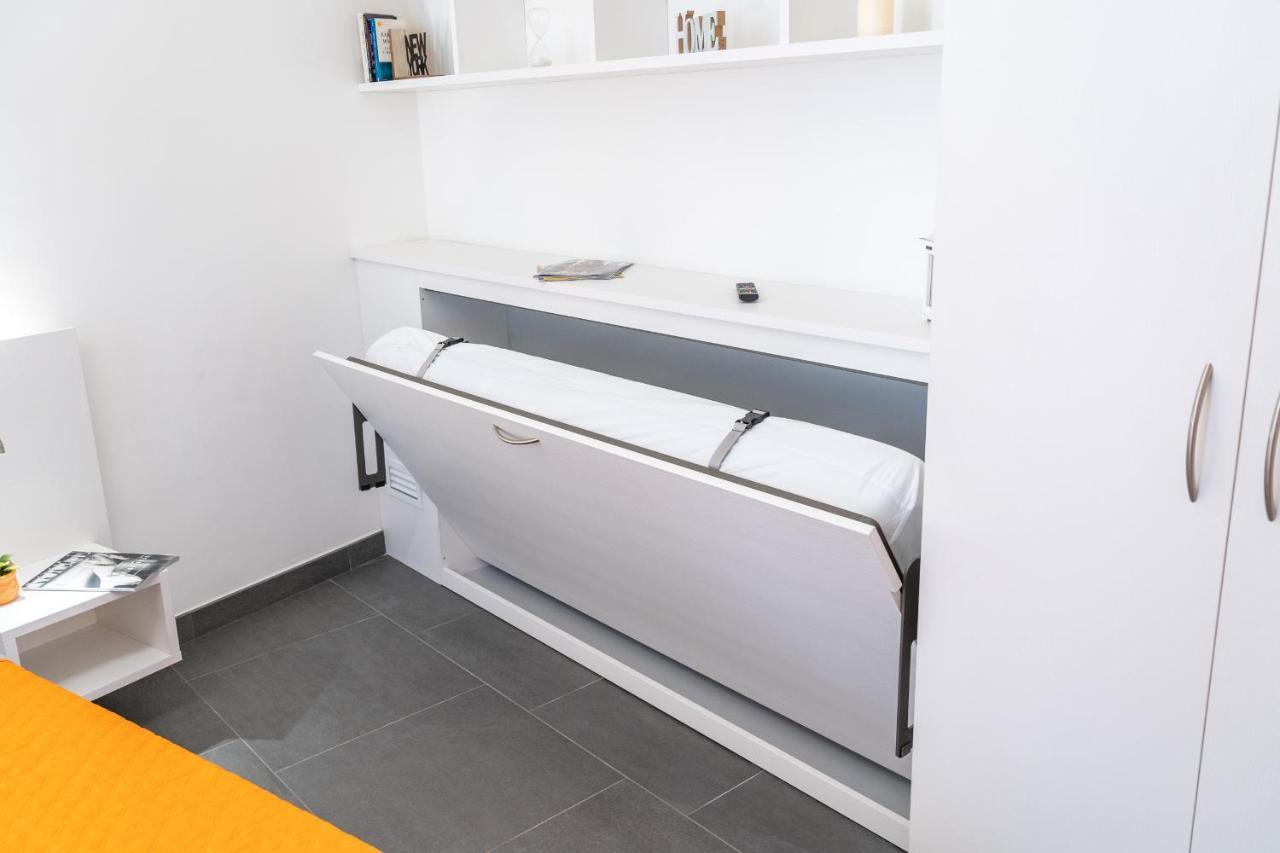 Colours Apartments & Rooms Sanremo Bagian luar foto